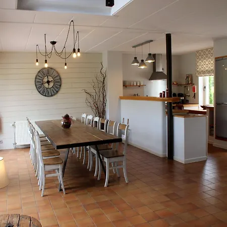 In Jupille Near Forest Trails, Cleaning Included *